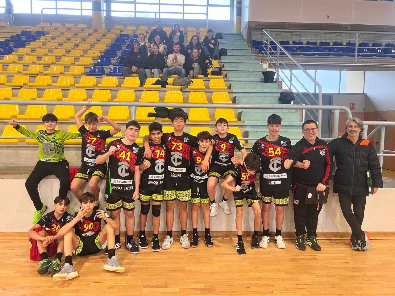 Martinez & De Castro Balonman Tui Vs Bm Linea21 Restaurante Cho